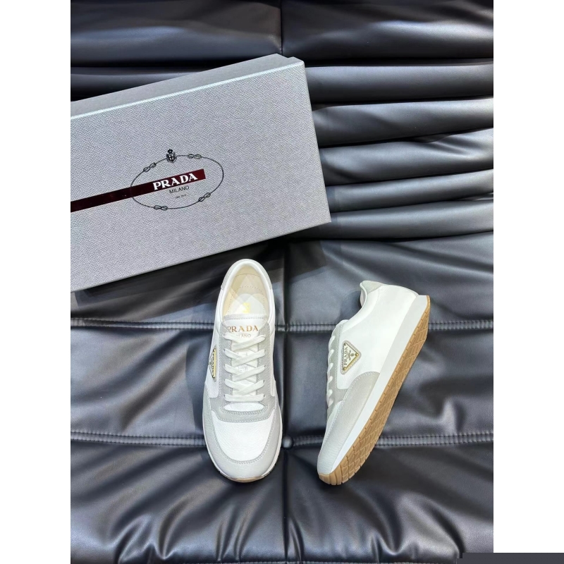 Pra*a casual shoes